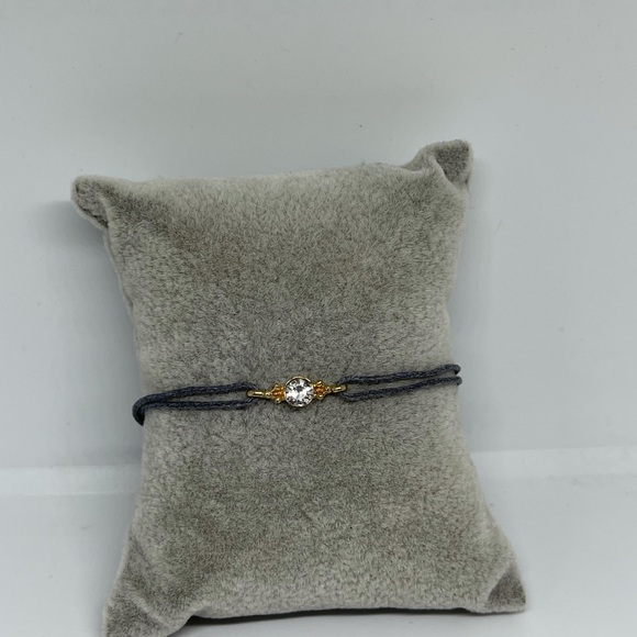 Set of 6 Bracelets - Picture 4 of 7